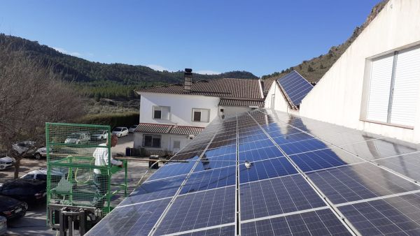 Placas fotovoltaicas en nuestras instalaciones